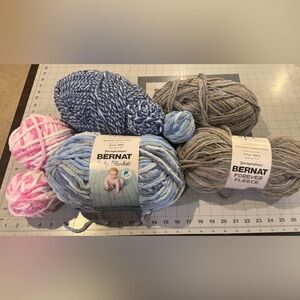 Bernat Baby Blanket & Forever Fleece Yarn Bundle
